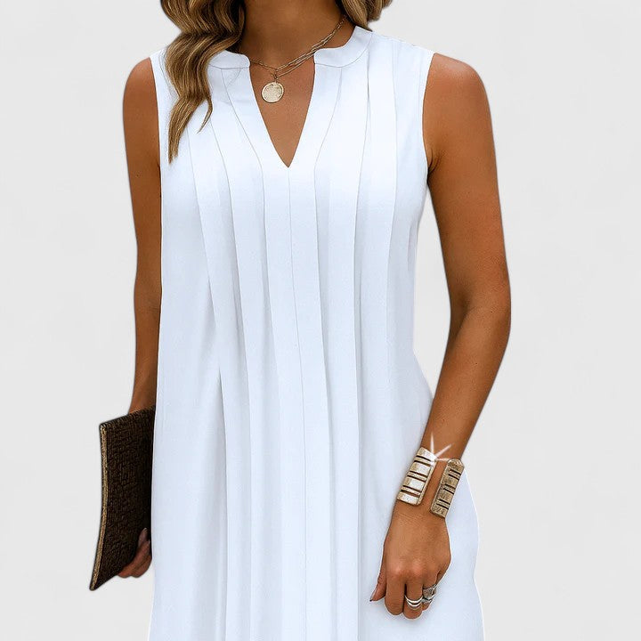 Clarhild | Elegant Flattering Dress With V-Neck